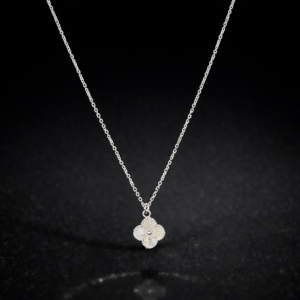 srebrna večslojna verižica v kompletu z zapestnico